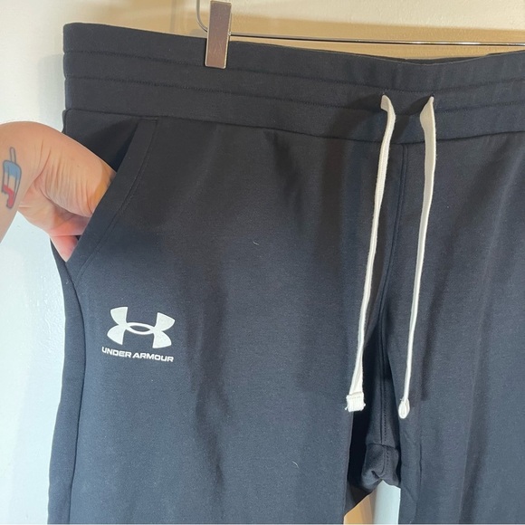 NWT Under Armour Women's UA Rival Fleece Joggers Black size 2X - Picture 7 of 9